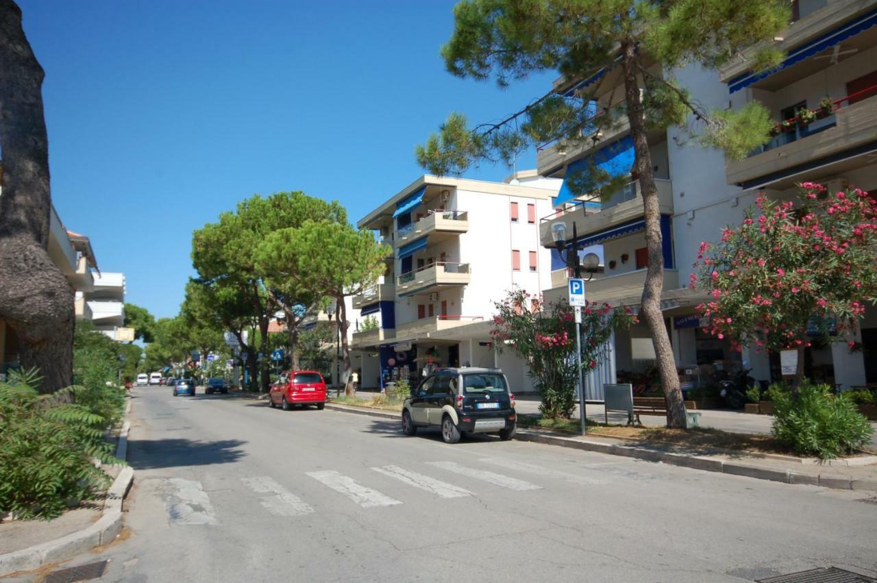 Appartamento Al Mare A Silvi Marina Bagian luar foto
